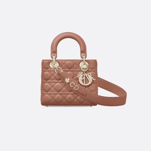  DIOR迪奥 22年秋冬 女士 手提包 Lady Dior My ABCDior 手袋 M0538OCAL_M50P 预定商品1-3周发货