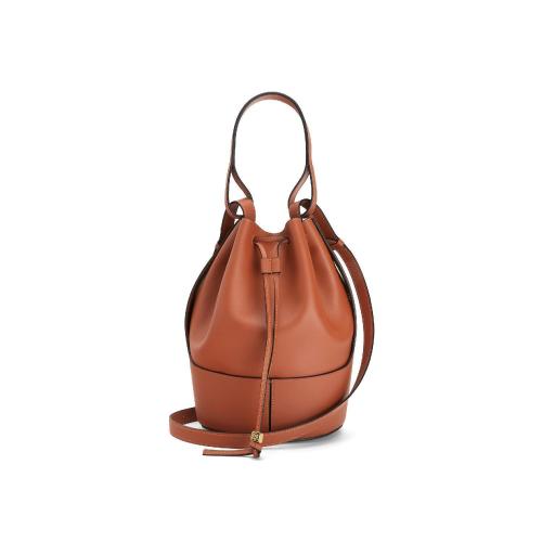  LOEWE罗意威 22年秋冬 女士 单肩包 纳帕牛皮革 Balloon 手袋 326.75AC30-2530