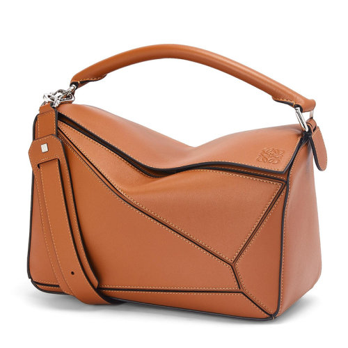 LOEWE/罗意威 21春夏新款 Puzzle系列 女士棕褐色经典小牛皮斜挎单肩手提拼图包0010097897