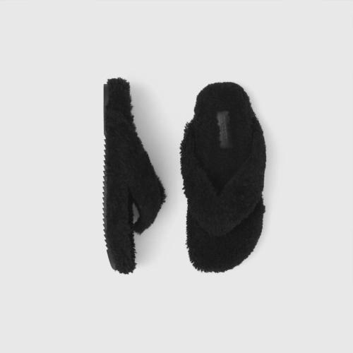  BURBERRY 22年秋冬 男士 毛羊皮凉鞋 80506771