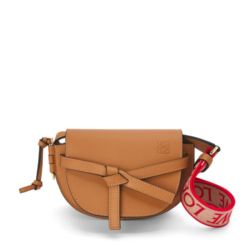 LOEWE/罗意威 22春夏新款情人节特别版GATE DUAL系列 女士迷你暖沙色牛皮革配可拆卸肩带斜跨单肩包0010683266