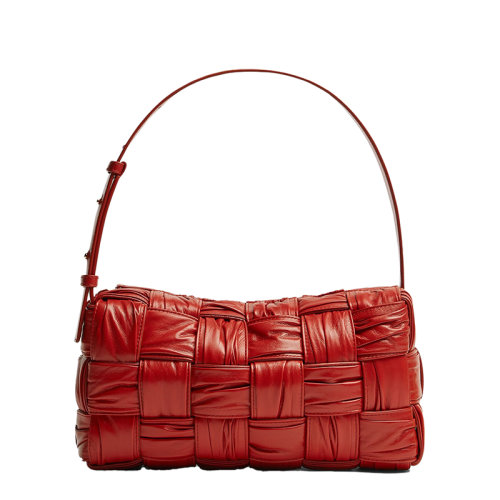 Bottega Veneta/葆蝶家 22新款 女士红色羔羊皮Intrccio图案拉链开合黄铜饰面单肩包717090V2FY16303