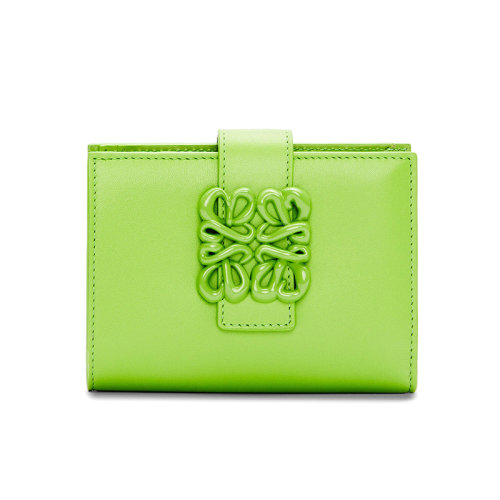 LOEWE/罗意威 23春夏新款 Anagram系列 女士中号豌豆绿釉小牛皮同色系标志按扣开合钱包C821W63X01-8611