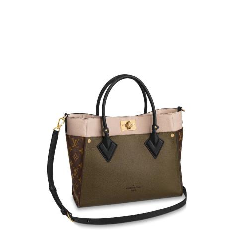  LV路易威登 22年秋冬 女士 手提包 ON MY SIDE 中号手袋 M55302 预定商品2-6周发货