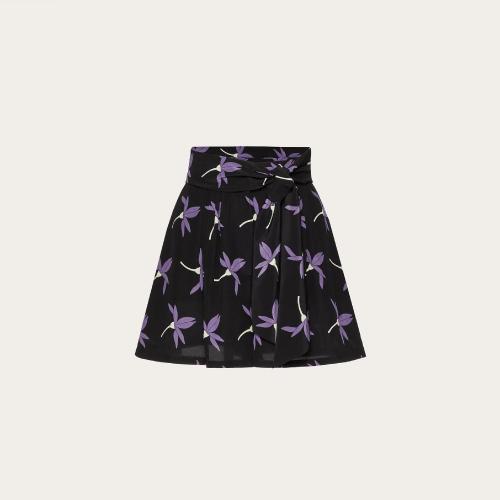  VALENTINO华伦天奴 22年秋冬 女士 短裤 SHORT IMPRIMé EN CREPE DE CHINE XB3RF1X26UNPXS