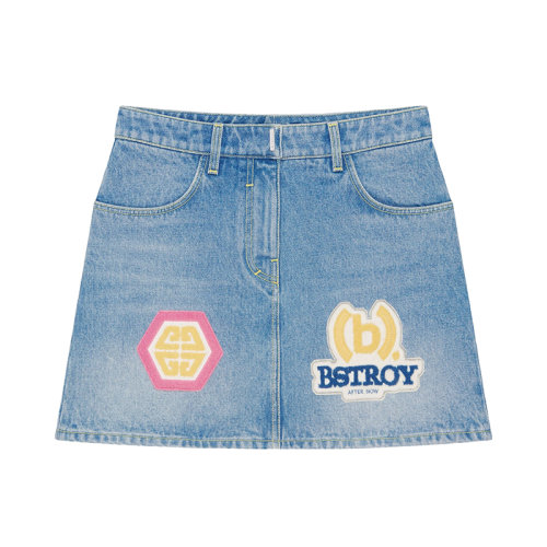 Givenchy/纪梵希 23年早春新款 BSTROY联名系列 女士浅蓝色纯棉刺绣贴片牛仔短裙BW40KR5Y4B-452