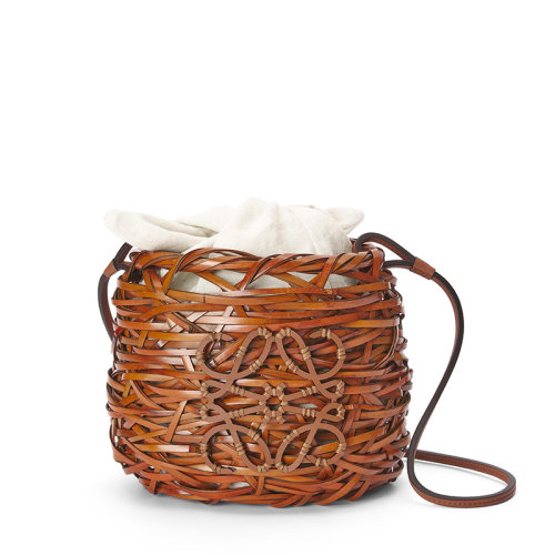 LOEWE/罗意威 22春夏新款 女士棕褐色竹制配皮单肩斜跨水桶包0010642833