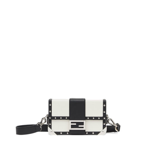 FENDI/芬迪 20  BAGUETTE TRUNK系列 男士迷你白色小牛皮方形翻盖磁性FF搭扣金属柳丁黑色皮革饰边单肩斜挎包7VA507AH9KF0DVU