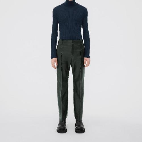  BV葆蝶家 22年秋冬 男士 休闲裤 pantalon en cuir avec coupe incurvee 715406VKEB03350