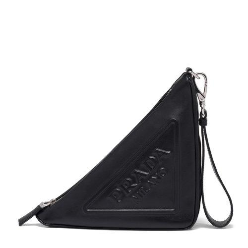PRADA/普拉达      女士黑色皮革拉链开合徽标附腕带三角形手袋手拿包1NE039_2BYA_F0002
