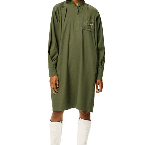 LOEWE/罗意威 22年秋冬新款 女士绿色系圆领束腰刺绣LOGO连衣裙S359Y09X79-4400