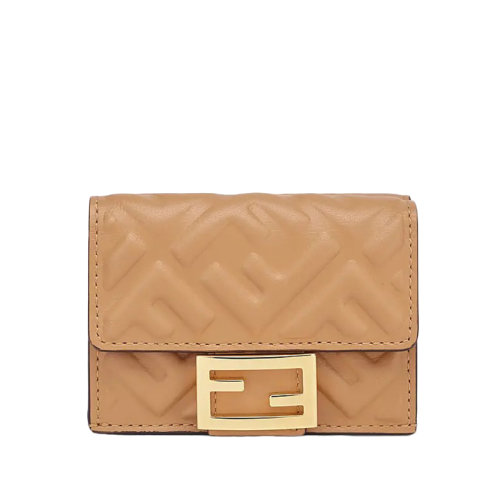 FENDI/芬迪 Baguette 女士米色纳帕皮饰有浮雕FF图案三折MICRO钱包 8M0395AAJDF15KR