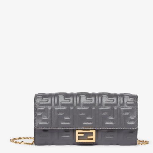  FENDI芬迪 22年秋冬 女士 单肩包 Baguette Continental Wallet With Chain 8M036_AJDF1EFW