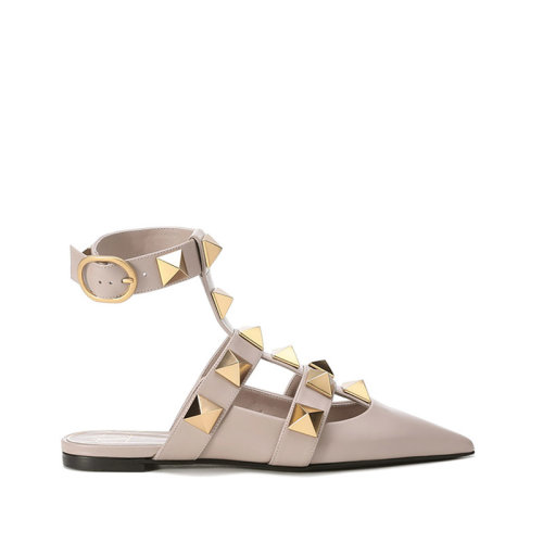 Valentino/华伦天奴【22春夏新款】女士牛皮Roman Stud复古铆钉装饰尖头芭蕾平底鞋露跟凉鞋 XW2S0BY5 ZWM