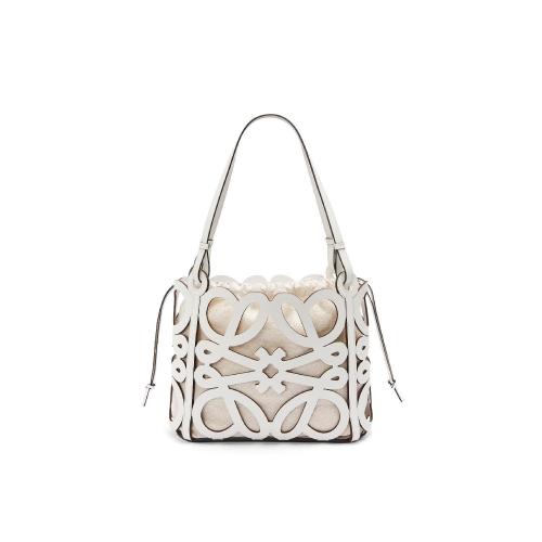  LOEWE罗意威 22年秋冬 女士 单肩包 Small Anagram cut-out tote in box calfskin A922Q05X02-