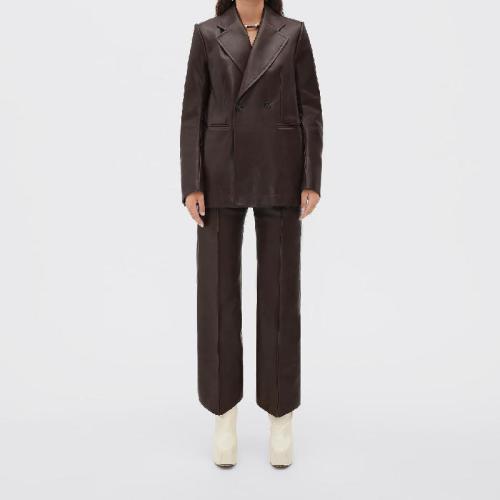  BV葆蝶家 22年秋冬 女士 夹克 veste en cuir avec manches incurvees 715405VKEB08207