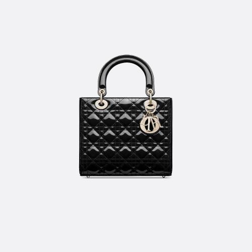  DIOR迪奥    女士 手提包 中号哑光 Lady Dior 手袋 M0565OWCB_M*w*900 预定商品1-3周发货