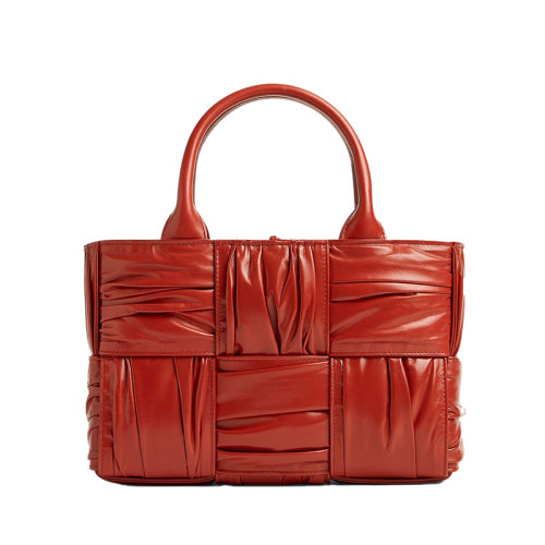 Bottega Veneta/葆蝶家 22新款 女士迷你红色小牛皮褶裥Intreccio图案黄铜饰面配拆卸肩带黄铜饰面单肩手提托特包729042V2FY16303