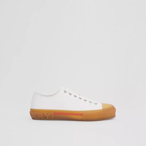  BURBERRY 22年秋冬 男士 徽标装饰棉质运动鞋 80523431