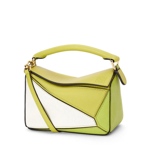 LOEWE/罗意威 22新款Puzzle系列 女士迷你款柠檬黄色/白色经典小牛皮拼色单肩斜挎手提拼图包A510U95X34-2830