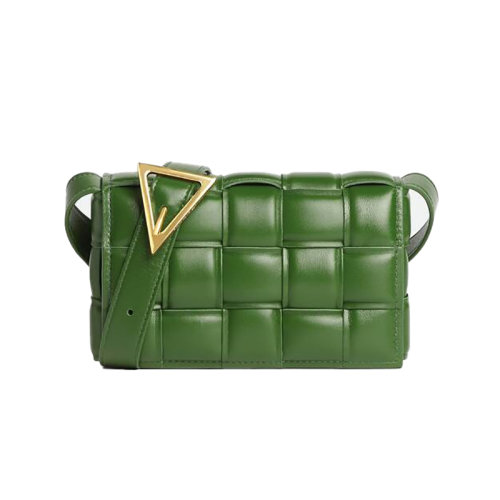 Bottega Veneta/葆蝶家 22新款 女士小号牛油果绿色绗缝羔羊皮饰有 Intreccio图案金属搭扣金色饰面单肩包717506VCQR13141