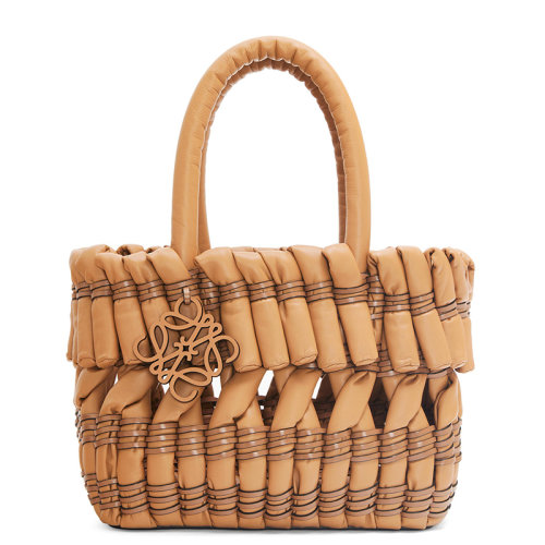 LOEWE/罗意威 23春夏新款 女士小号暖沙色纳帕小羊皮管状编织小牛皮吊饰手提篮子A657Y57X01-2586