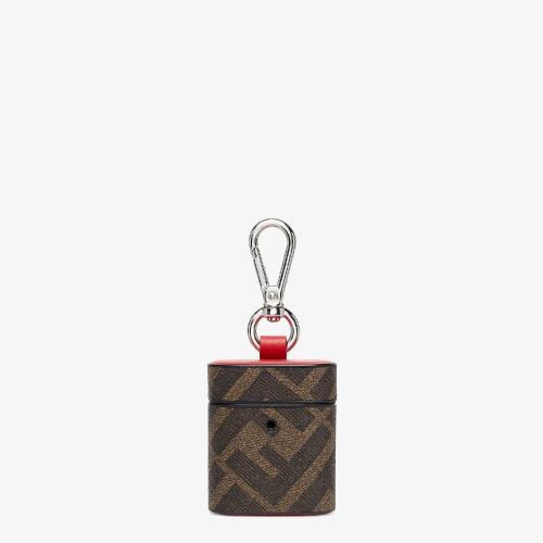  FENDI芬迪 22年秋冬 男士 耳机包 棕色布料外壳 7AR987A80QF17U0