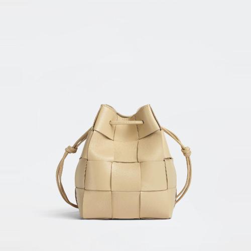  BV葆蝶家 22年秋冬 女士 单肩包 cassette 680218VCQC49776 预定商品1-3周发货