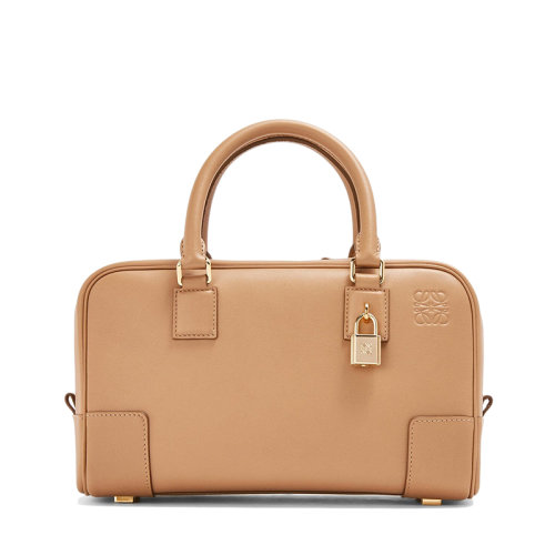 LOEWE/罗意威 22春夏新款Amazona 23系列 女士暖沙色纳帕小牛皮金色挂锁装饰单肩斜挎手提包0010640753