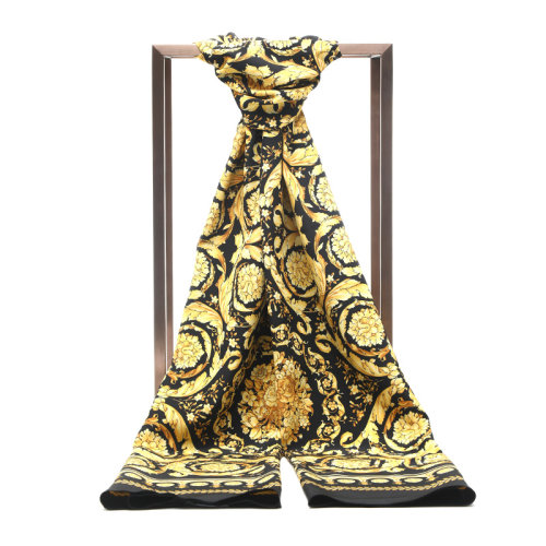 VERSACE/范思哲22秋冬新款女士长丝巾10066041A04576