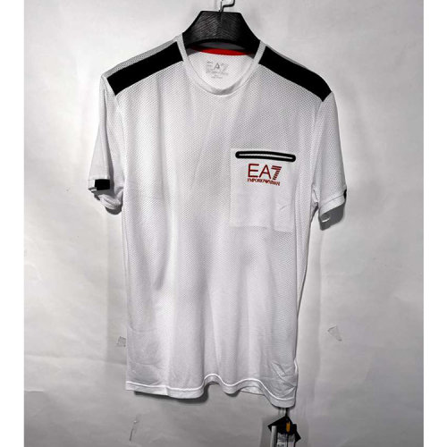 Emporio Armani/安普里奥阿玛尼男装/男士T恤/男士短袖T恤 领口出泛黄