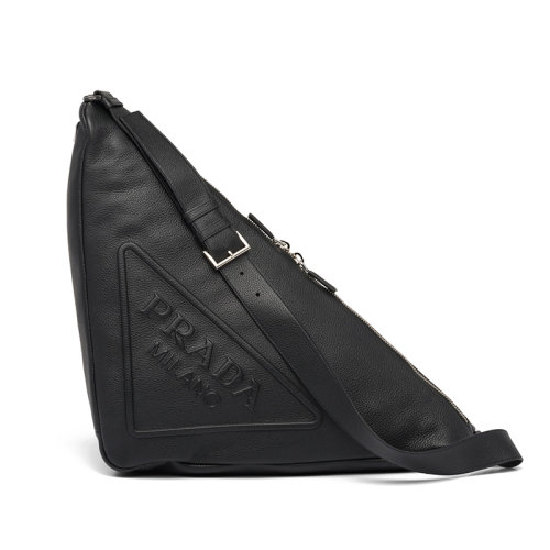 PRADA/普拉达 22年新款 男士黑色皮革徽标拉链可调节手袋三角单肩包腋下包2VY007_2BBE_F0002_V_DLO