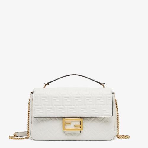  FENDI芬迪 22年秋冬 女士 单肩包 Baguette Chain Large 8BR79_H9CF1_O