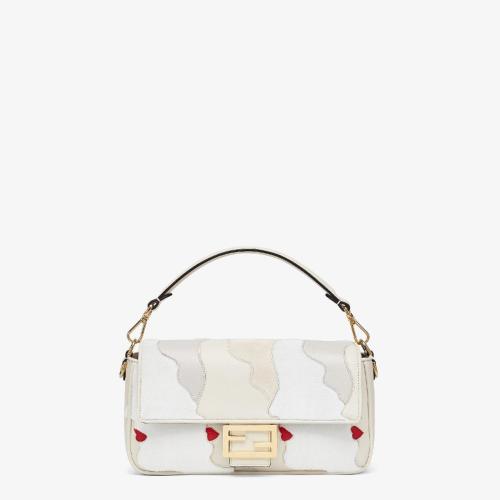  FENDI芬迪 22年秋冬 女士 手提包 白色和浅粉色镶饰貂毛手袋 8BR600AK5QF1HMF