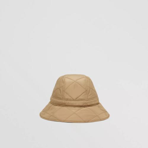  BURBERRY 22年秋冬 男士 徽标装饰绗缝渔夫帽 80617981