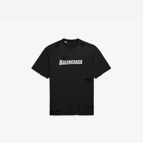  BALENCIAGA巴黎世家 22年春夏 男士 短袖T恤 Caps Destroyed Flatground T-shirt in BLACK 651 预定商品1-3周发货