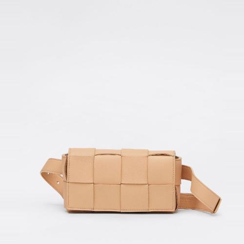  BV葆蝶家 22年秋冬 女士 腰包 belt cassette 668572VMAY12700