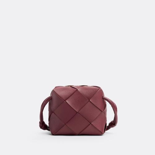  BV葆蝶家 22年秋冬 女士 收纳包 sac camera mini cassette 701915VCQC22247