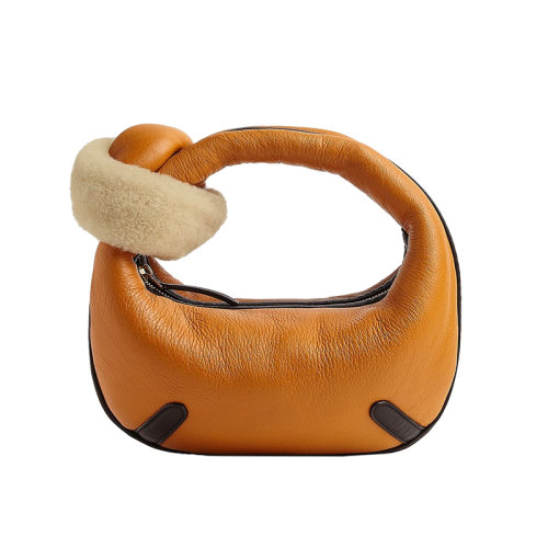 Bottega Veneta/葆蝶家 22新款 女士迷你蜂蜜色/米白色剪羊毛配羔羊皮黄铜饰面拉链开合手提包717511V2GR12538