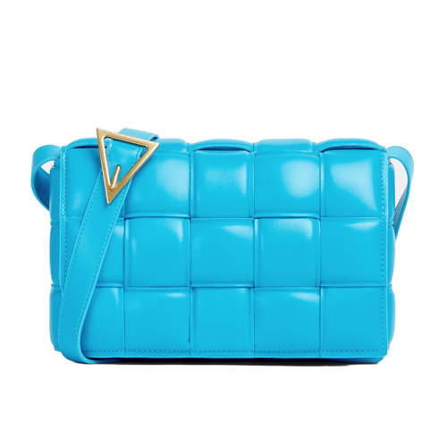 Bottega Veneta/葆蝶家 22新款 女士蓝色绗缝羔羊皮饰有Intreccio图案金属搭扣金色饰面单肩包591970VCQR14619