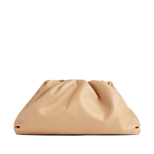 Bottega Veneta/葆蝶家 22春夏新款TEEN POUCH系列 女士杏仁色小牛皮单隔层手拿云朵包690238V1BW02700