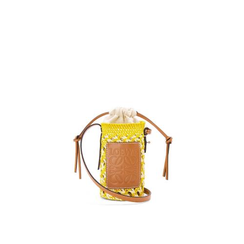  LOEWE罗意威 22年秋冬 女士 收纳包 Cylinder Pocket in iraca palm and calfskin C630P71X01- 预定商品1-3周发货