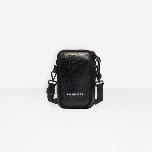 BALENCIAGA巴黎世家 22年秋冬 男士 单肩包 Explorer Crossbody Pou*w*ch 斜挎包 593329DB9C51 预定商品1-3周发货