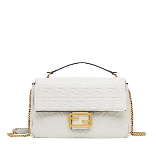 FENDI/芬迪 BAGUETTE系列 女士大号白色FF图案压纹小羊皮复古金色金属扣链条斜挎单肩法棍包8BR795AH9CF15AO