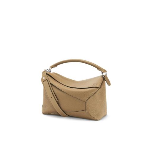  LOEWE罗意威 22年秋冬 男士 单肩包 Large Puzzle Edge bag in grained calfskin B510140X01-5