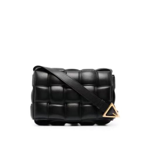 Bottega Veneta/葆蝶家 自然纹理小羊皮双面正交编织单肩豆腐包 591970 VCQR1 8425【主推】女包