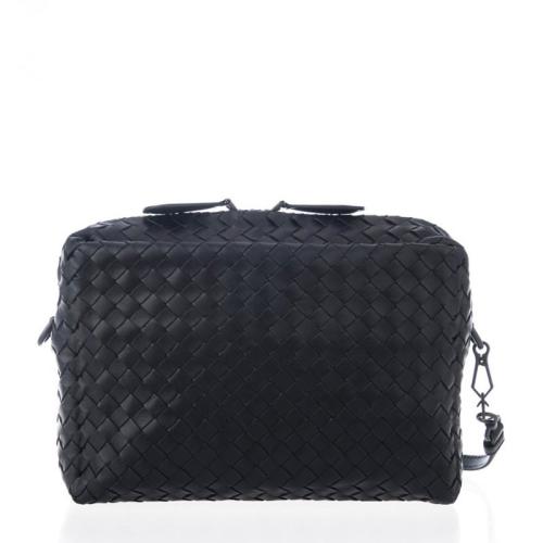 Bottega Veneta/葆蝶家 男士黑色羊皮斜挎包440237V00168175