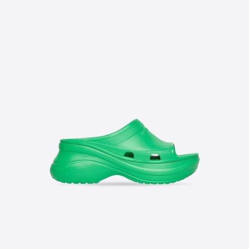  BALENCIAGA巴黎世家 22年秋冬 女士 平底凉鞋 POOL CROCS? 拖鞋式凉鞋 677389W1S8E3033