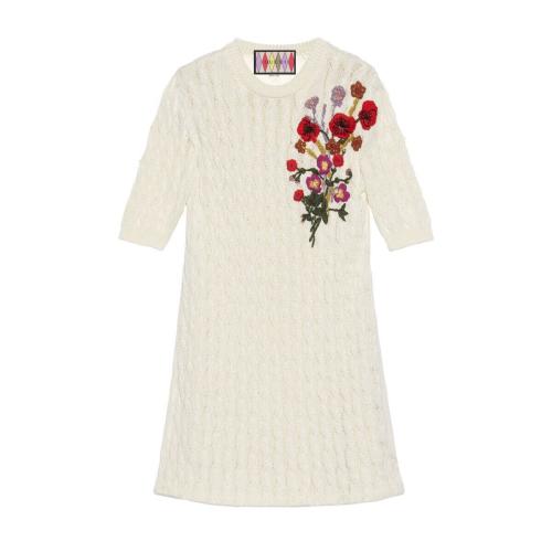  GUCCI古驰 22年秋冬 女士 Gucci Lovelight系列棉质刺绣连衣裙 712815 XKCKP 9088