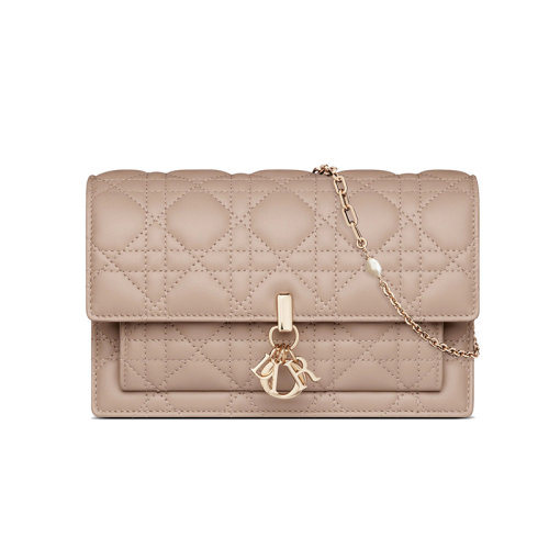 DIOR/迪奥 22新款LADY DIOR系列 女士榛子色藤格纹羊皮革翻盖开合单肩斜挎链条手机袋S0937ONMJ_M45U